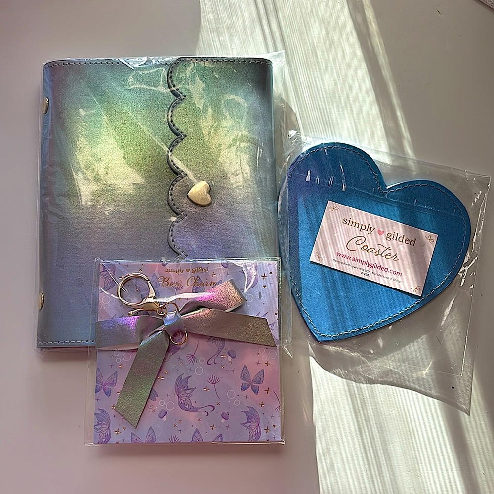 Simply Gilded (NEW)Photo sized album with bow charm and periwinkle coaster!